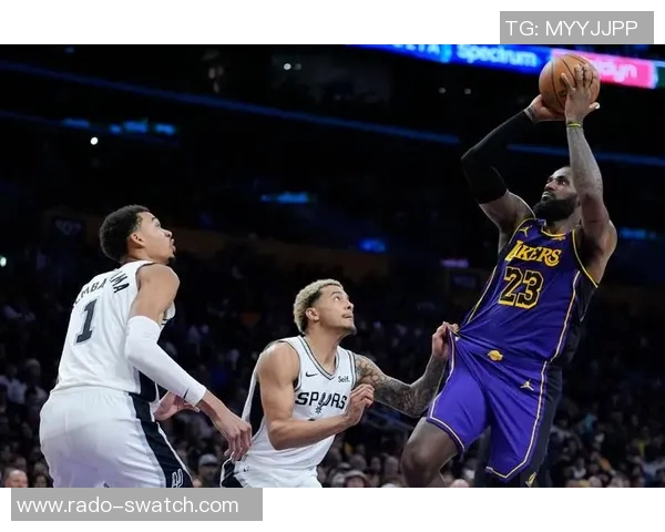 湖人vs马刺前瞻：湖人背靠背作战，马刺客场冲击五连胜